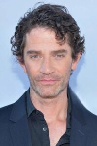 Porträt von James Frain
