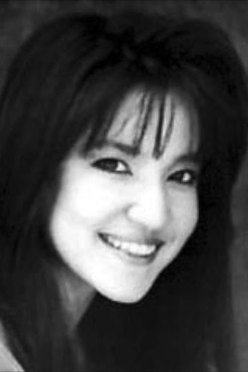 Porträt von Janice Kawaye