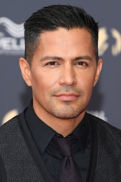 Porträt von Jay Hernandez