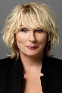 Porträt von Jennifer Saunders
