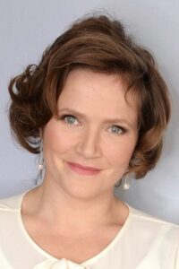 Porträt von Jessica Hynes