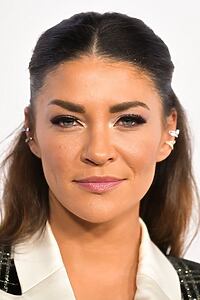 Porträt von Jessica Szohr