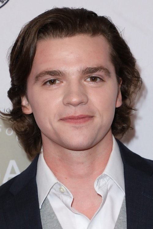 Porträt von Joel Courtney