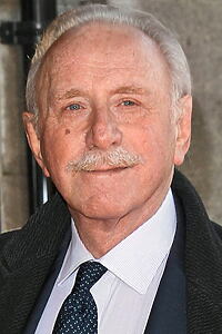 Porträt von John Lyons