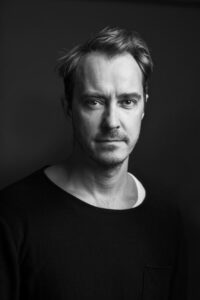 Porträt von Jonas Karlsson