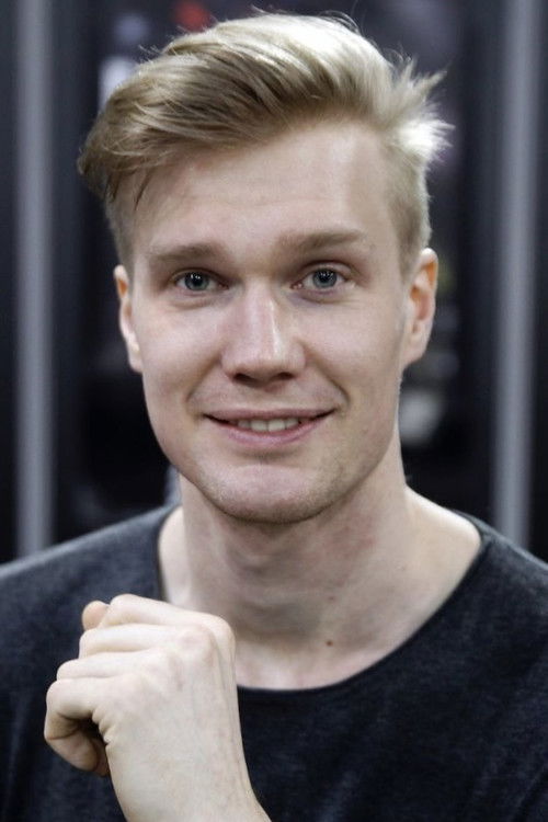 Porträt von Joonas Suotamo
