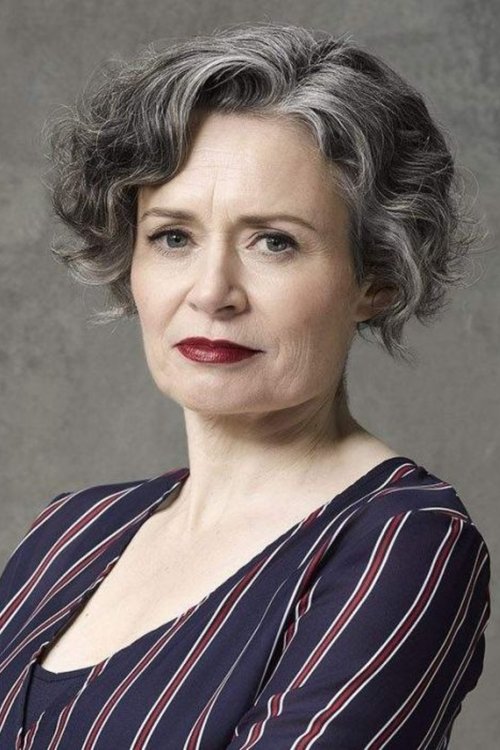 Porträt von Judith Lucy