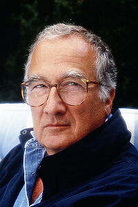 Porträt von Jules Bass