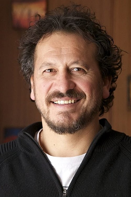 Porträt von Julian Arahanga