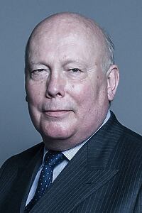 Porträt von Julian Fellowes