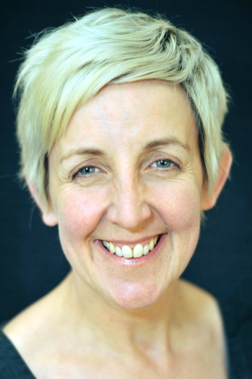 Porträt von Julie Hesmondhalgh