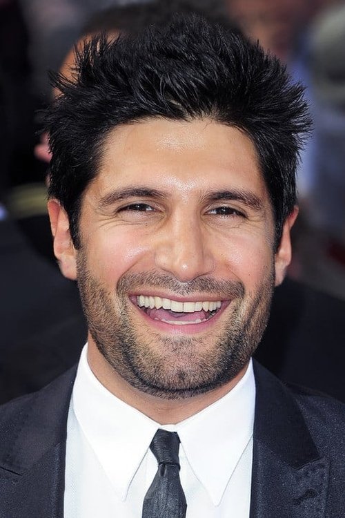 Porträt von Kayvan Novak