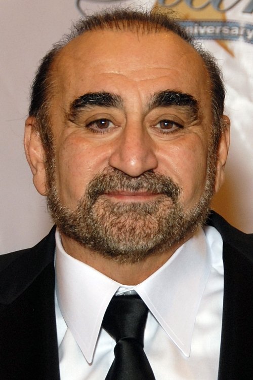 Porträt von Ken Davitian