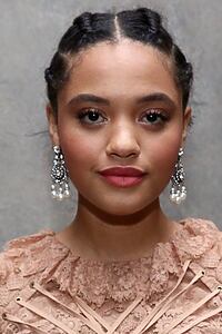 Porträt von Kiersey Clemons
