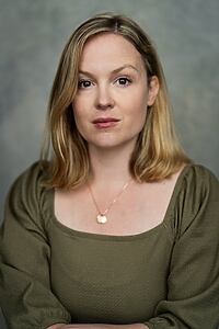Porträt von Kimberley Nixon