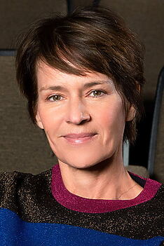 Porträt von Kristine Belson
