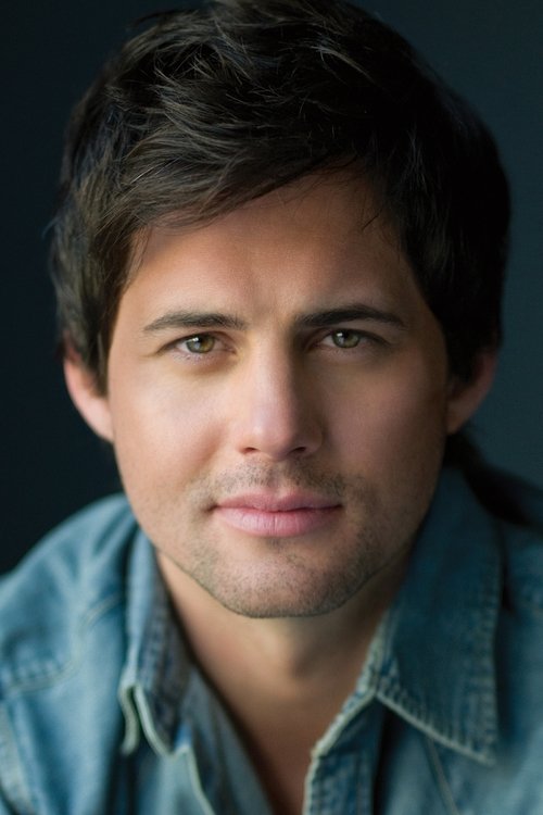 Porträt von Kristoffer Polaha