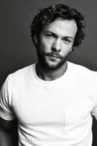 Porträt von Kyle Schmid