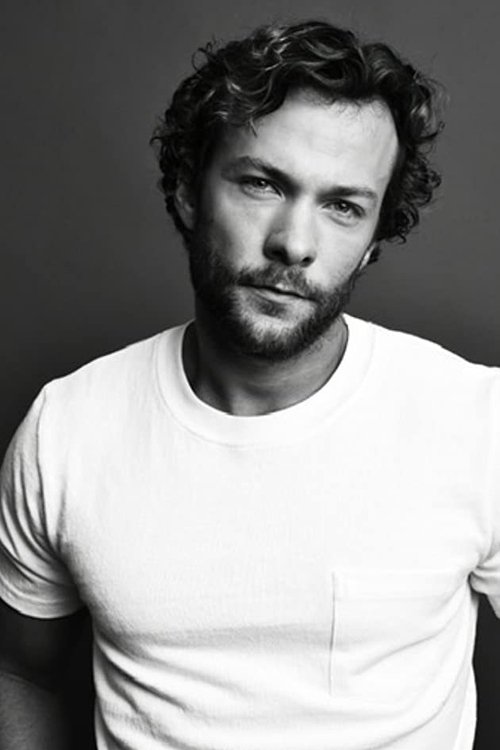 Porträt von Kyle Schmid