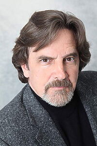 Porträt von Lane Davies