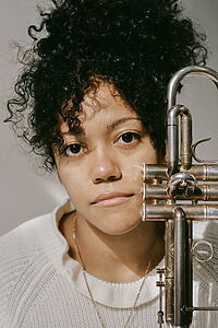 Porträt von Laura Bibbs