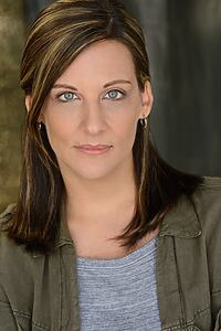 Porträt von Lauren O'Quinn