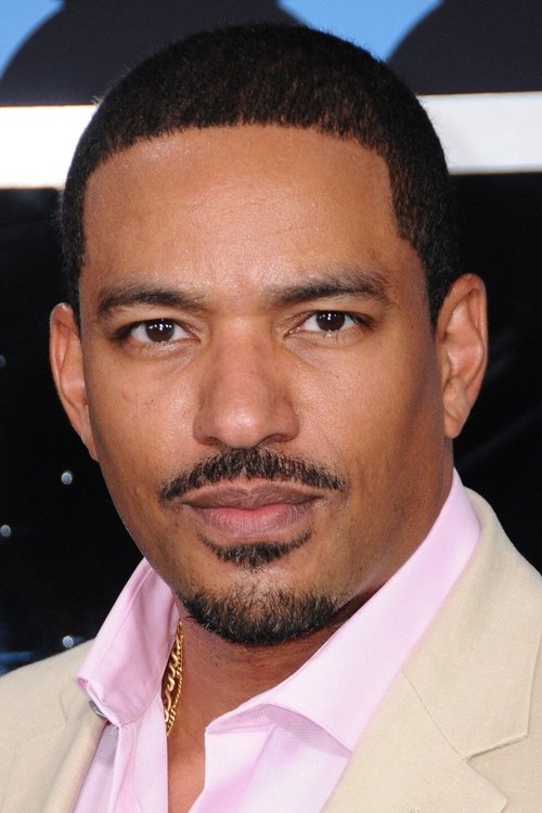 Porträt von Laz Alonso
