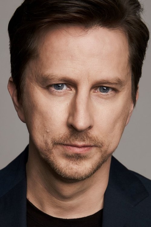 Porträt von Lee Ingleby