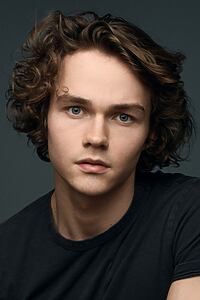 Porträt von Levi Miller