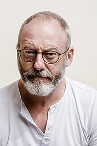 Porträt von Liam Cunningham
