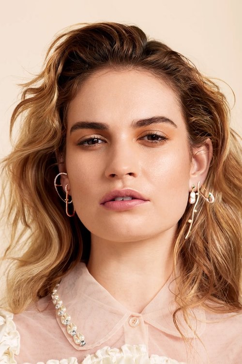Porträt von Lily James