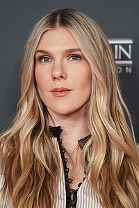 Porträt von Lily Rabe