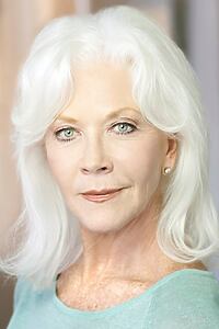 Porträt von Linda Thorson