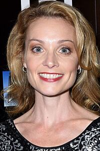 Porträt von Lisa Brenner