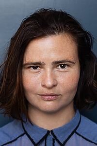 Porträt von Lisa Hrdina