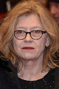 Porträt von Lisa Kreuzer