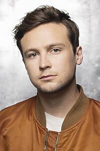 Porträt von Logan Miller