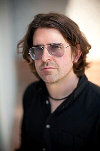 Porträt von Lou Barlow
