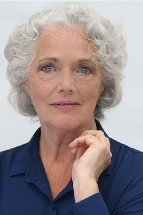 Porträt von Louise Jameson