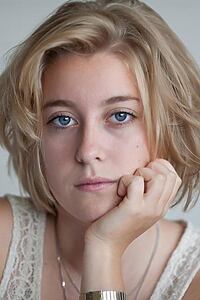 Porträt von Louise Orry-Diquéro