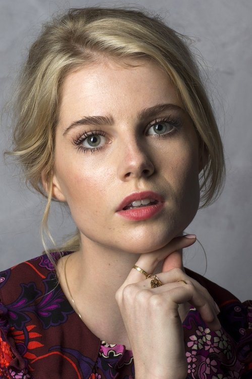 Porträt von Lucy Boynton