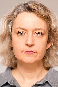 Porträt von Lucy Briers