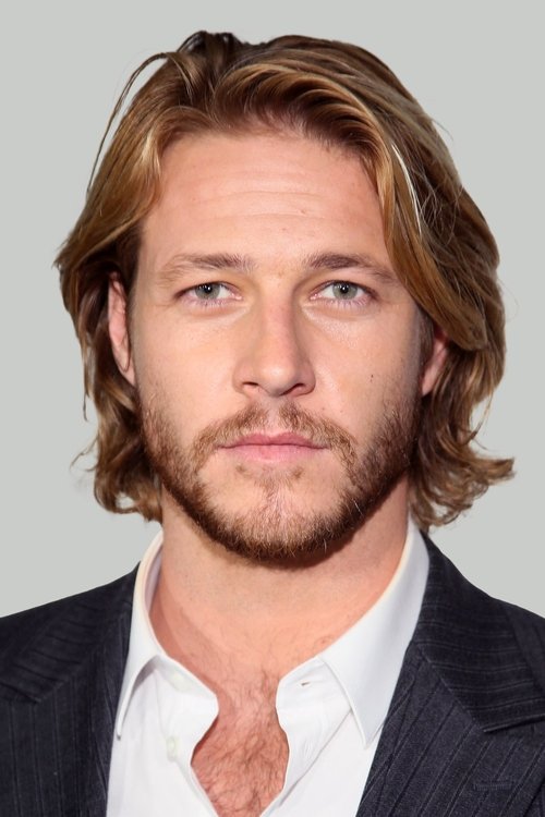 Porträt von Luke Bracey