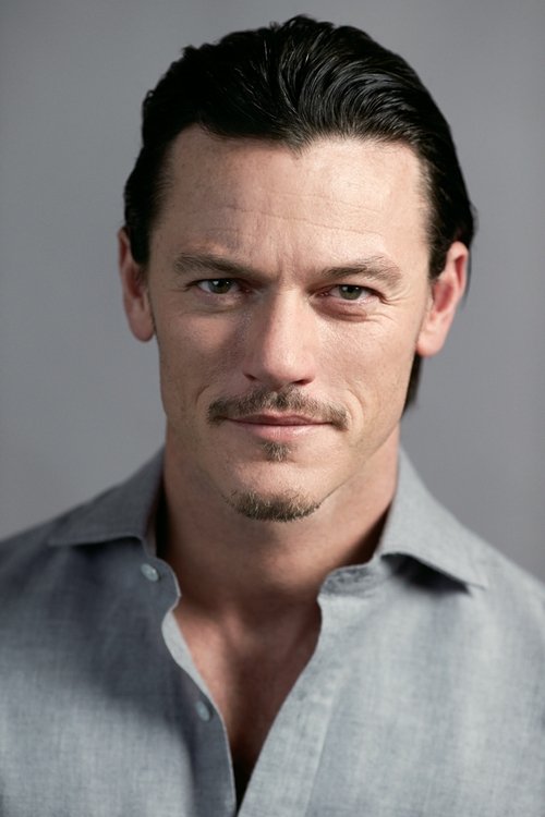 Porträt von Luke Evans