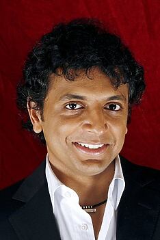 Porträt von M. Night Shyamalan
