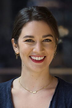 Porträt von Madeline Sharafian