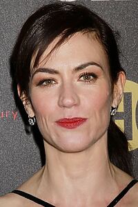 Porträt von Maggie Siff