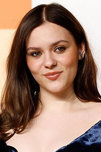 Porträt von Maisy Stella