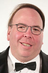 Porträt von Mark Saks