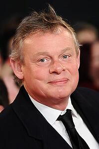 Porträt von Martin Clunes